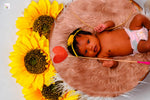 Load image into Gallery viewer, Awww Essential Baby Shoot Package
